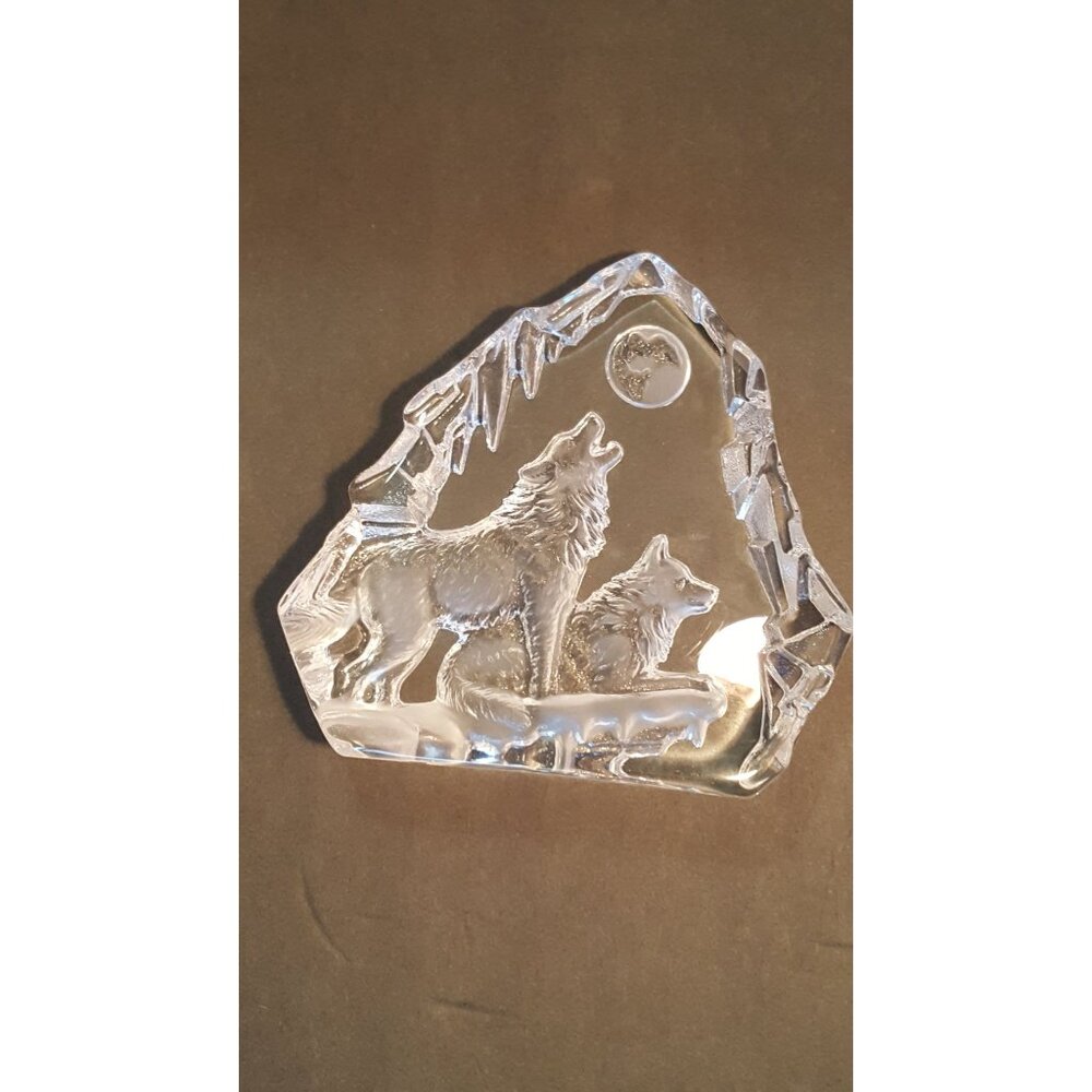 Crystal Etched Howling Wolves Sculpture Paperweight Clear 6.5 X 6.5 - Picture 6 of 8